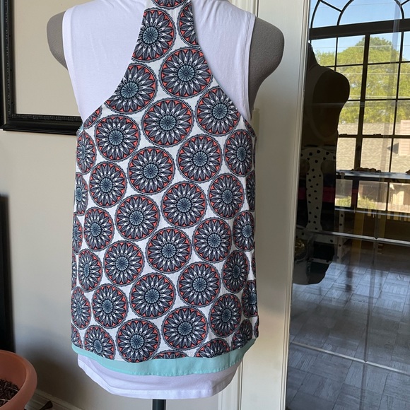 Banana Republic dressy tank top. Small - Picture 2 of 7